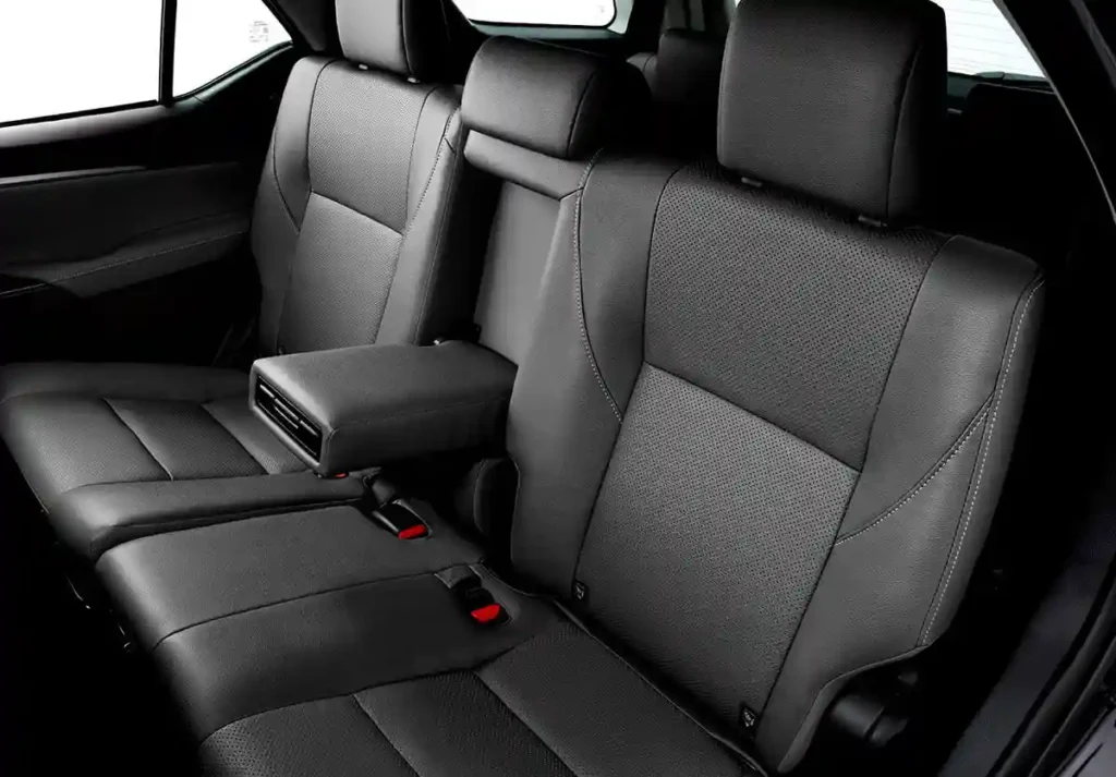 fortuner-interior-feature06